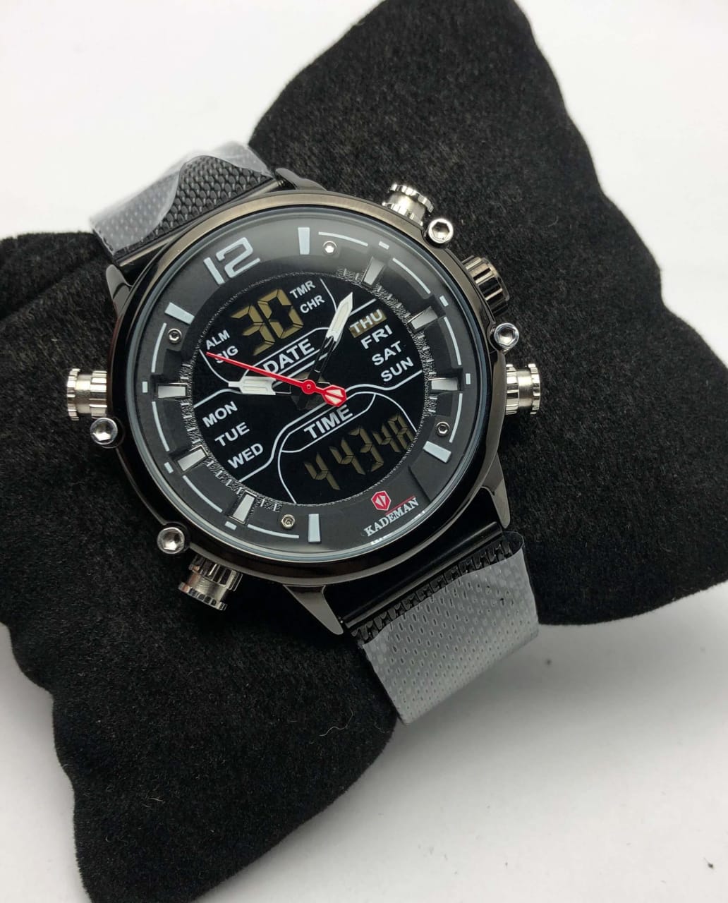 Kademan Original Watch with Dual time and shepard Chain Black image 8