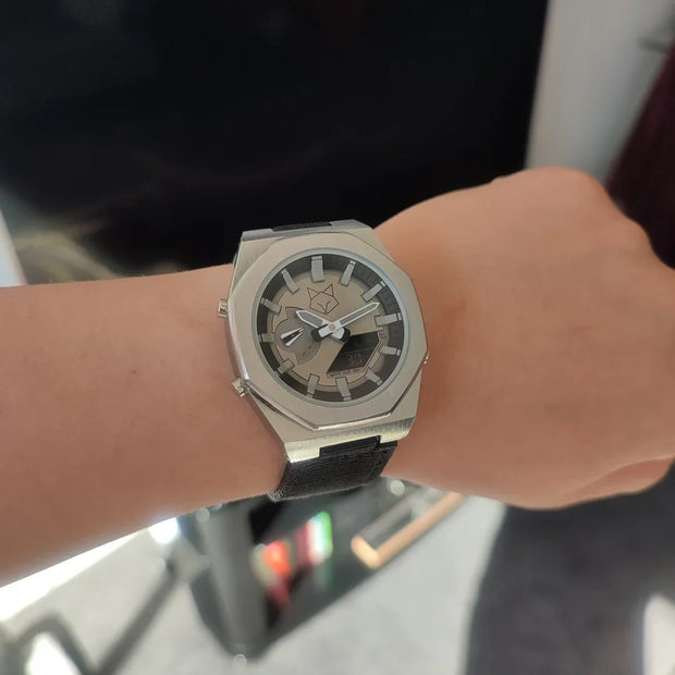 Original SKM World Time Watch Silver image 4