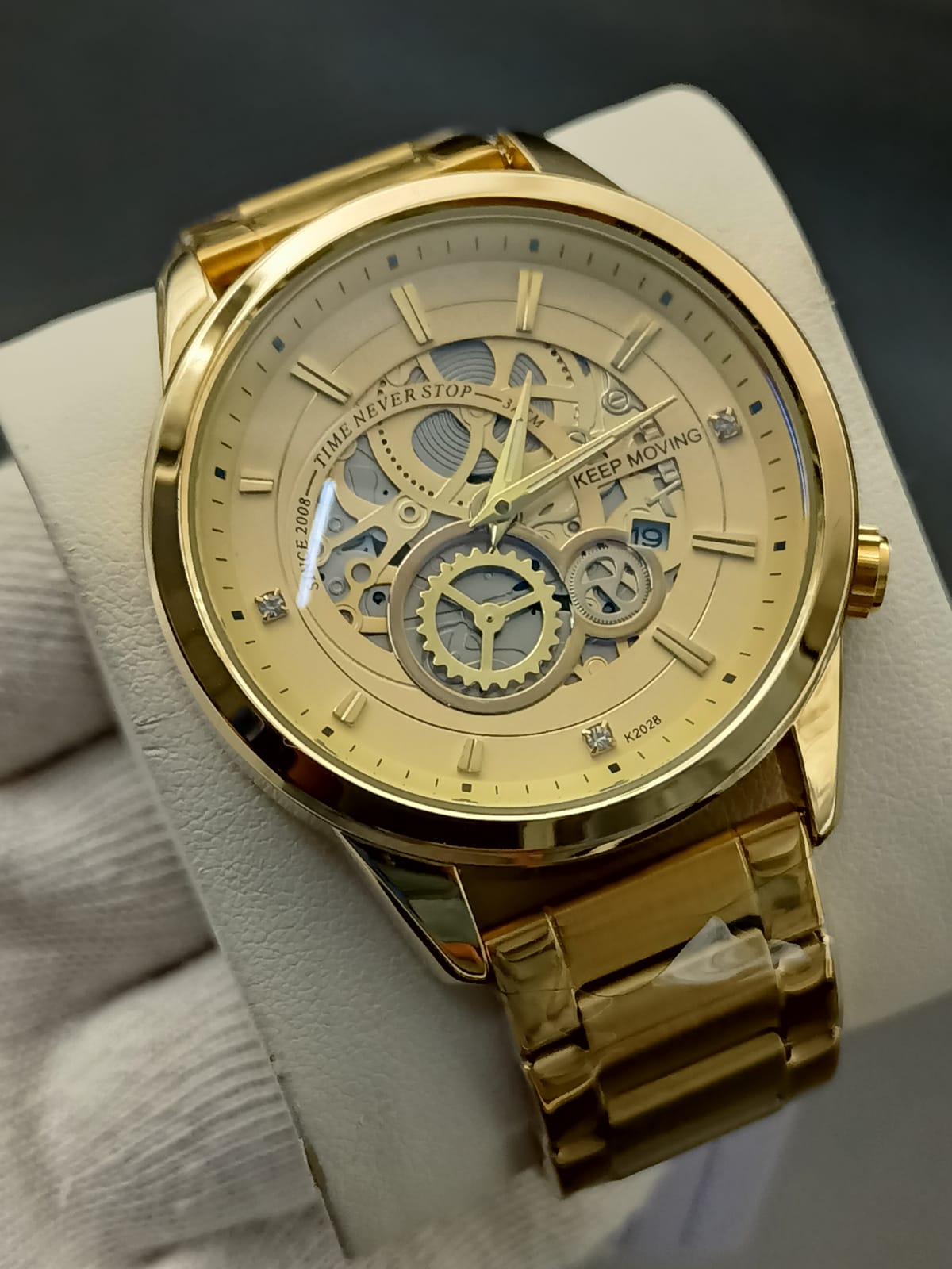 Original Keep Moving Down Sec working Watch Gold colour image 2