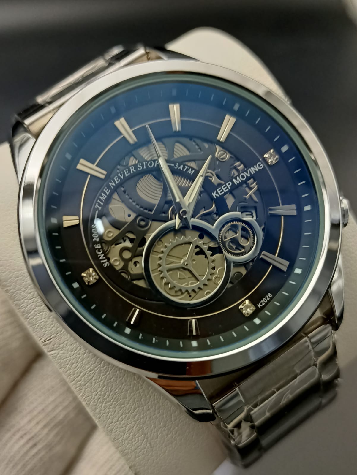 Original Keep Moving Down Sec working Watch Sliver colour image 3